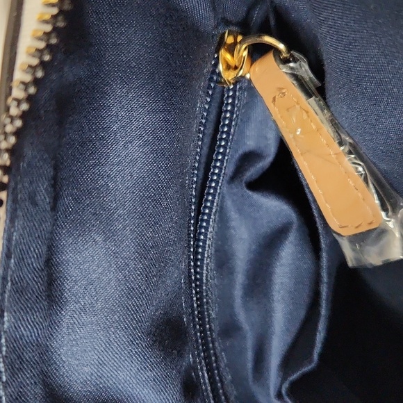 Floral Crossbody Bag with Multi-Color Design - Picture 2 of 6